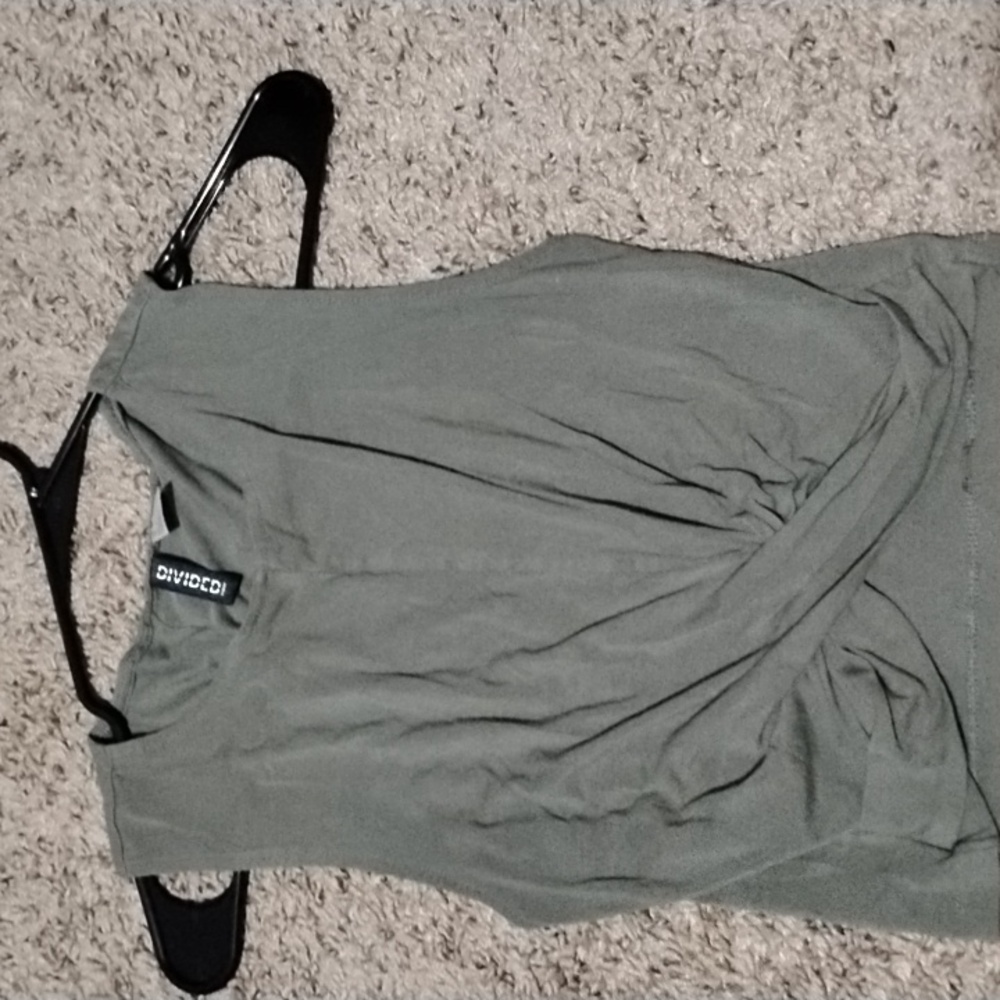 Divided Women's Small cross cropped Green Tank